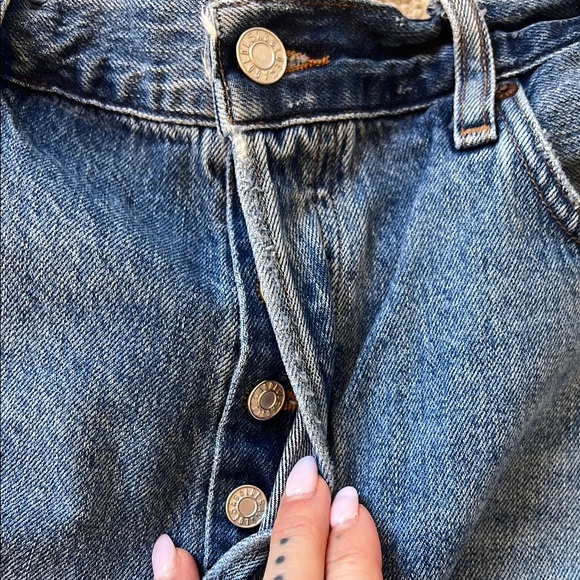 AGOLDE 90’s Women’s Shorts - Picture 4 of 5